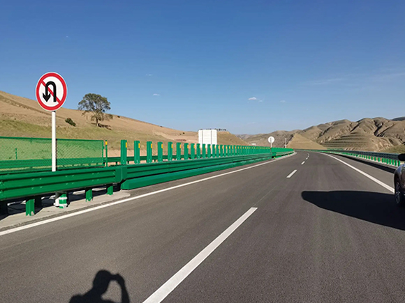 鹤岗高速波形护栏的安装顺序和步骤